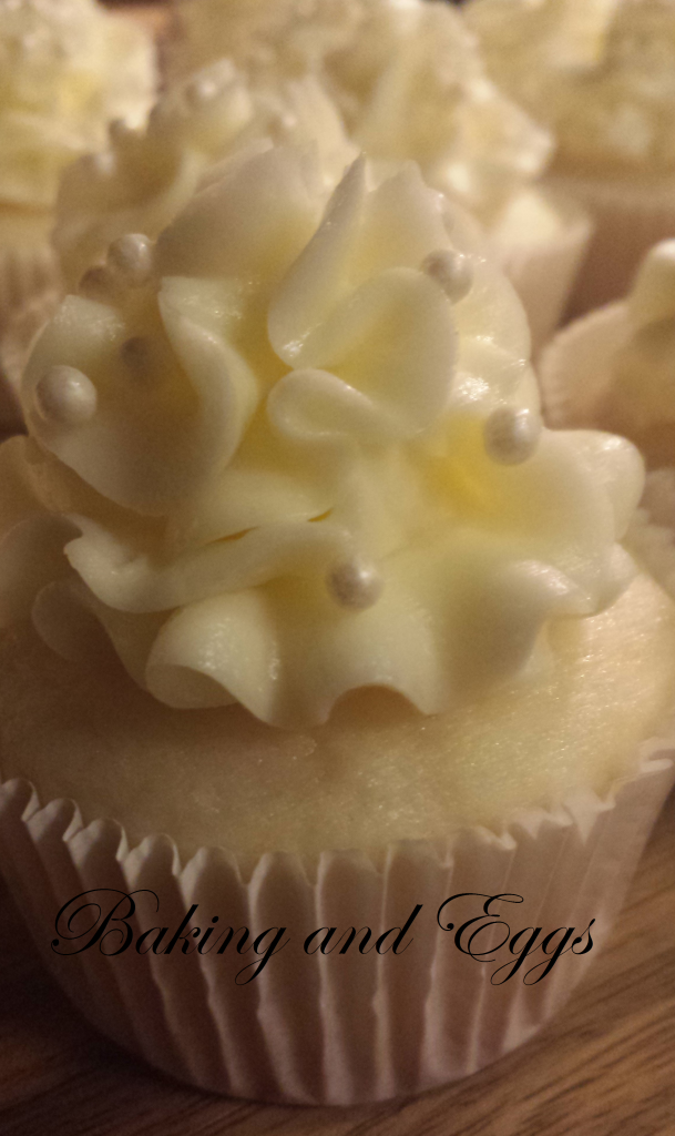 Classic Vanilla Buttercream Frosting – Baking and Eggs